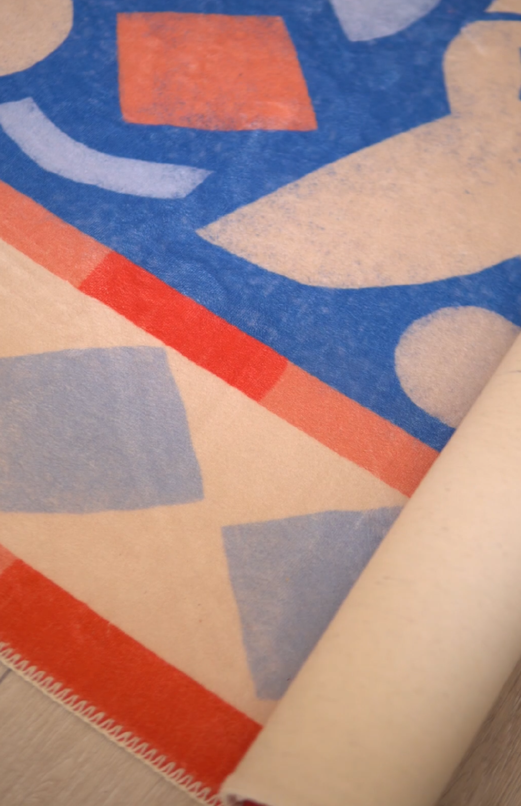 COUCOU ABSTRACT BIRD RUG
