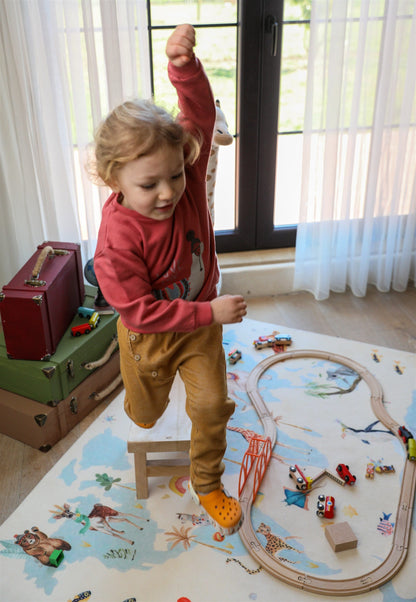 Hueppi Around The World Map washable children's rug